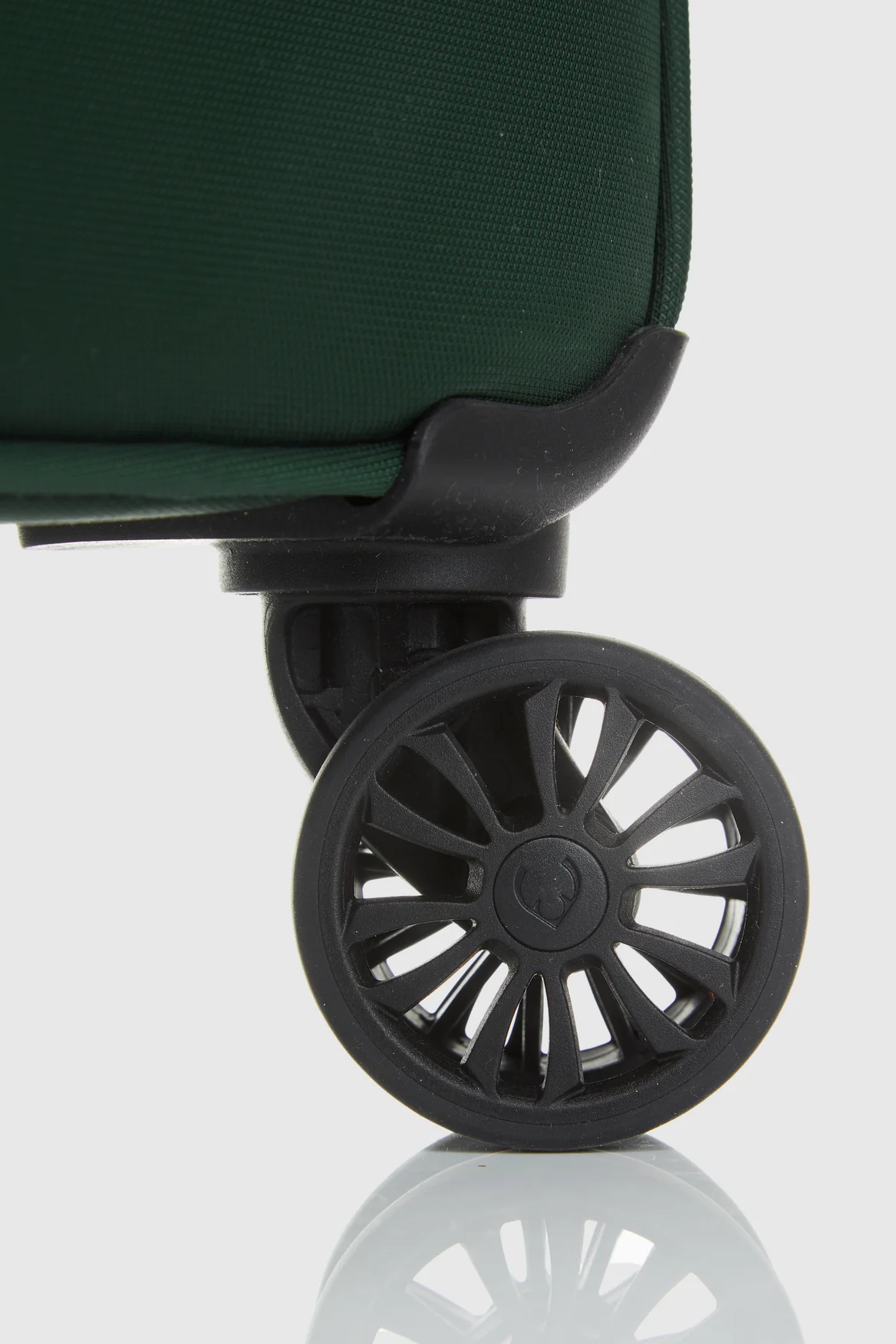 Soft Stripe 69cm Suitcase - Image 4