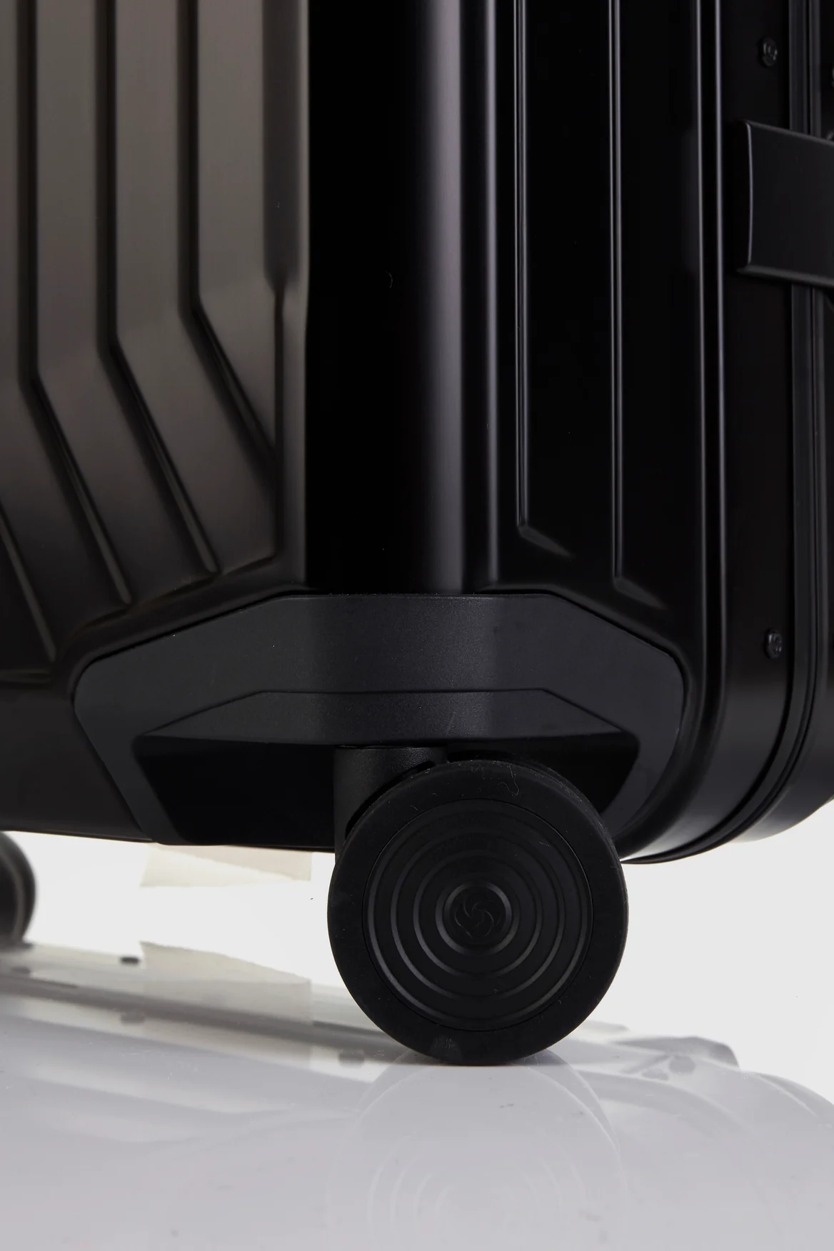 Lite Box ALU 76cm Suitcase - Image 5