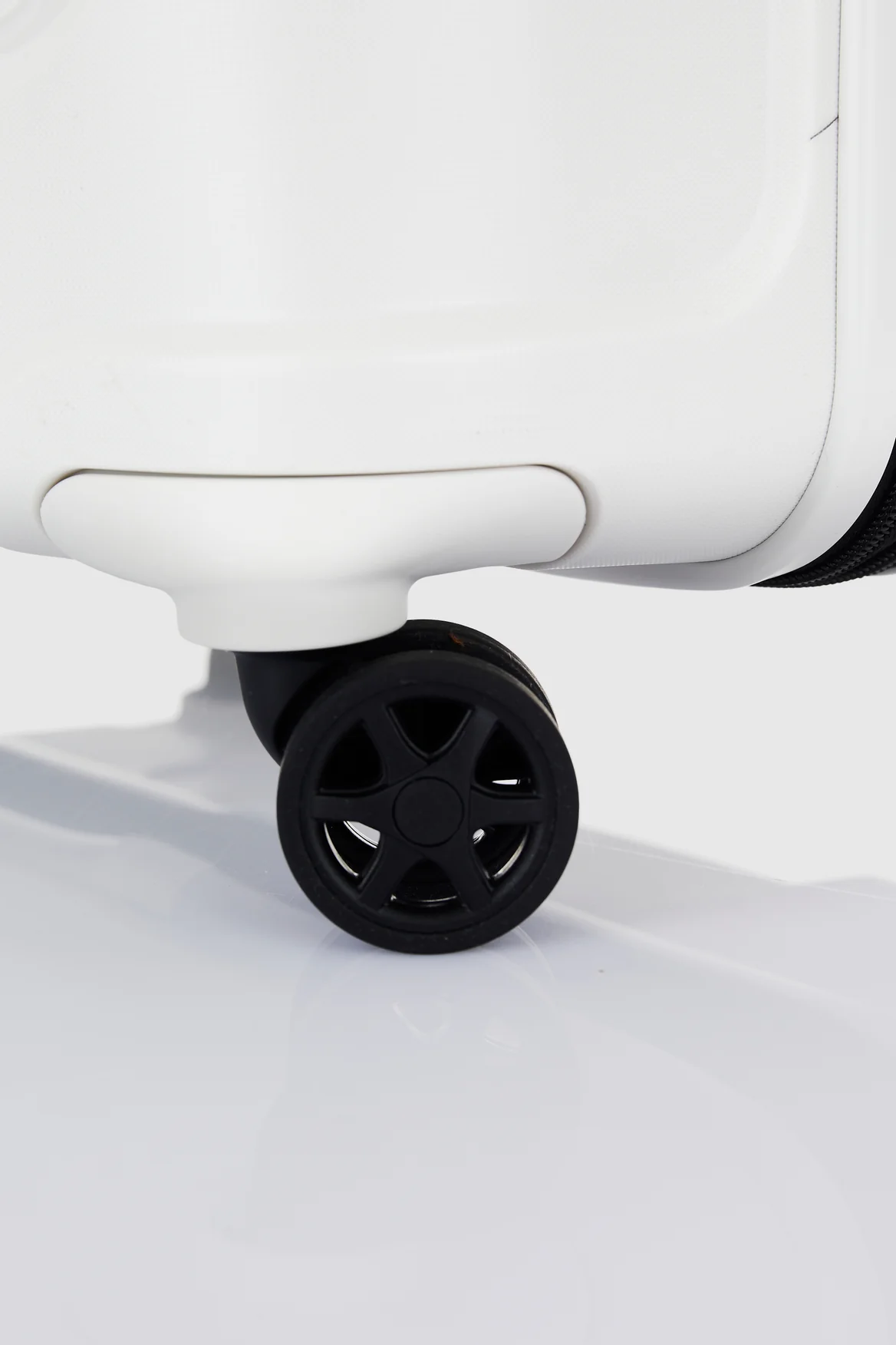 Oc2lite Check-In 81cm Suitcase - Image 6